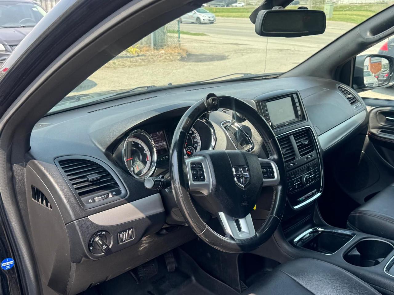 2018 Dodge Grand Caravan GT, ALLOYS, LEATHER, ONLY 124KMS, CERTIFIED - Photo #12