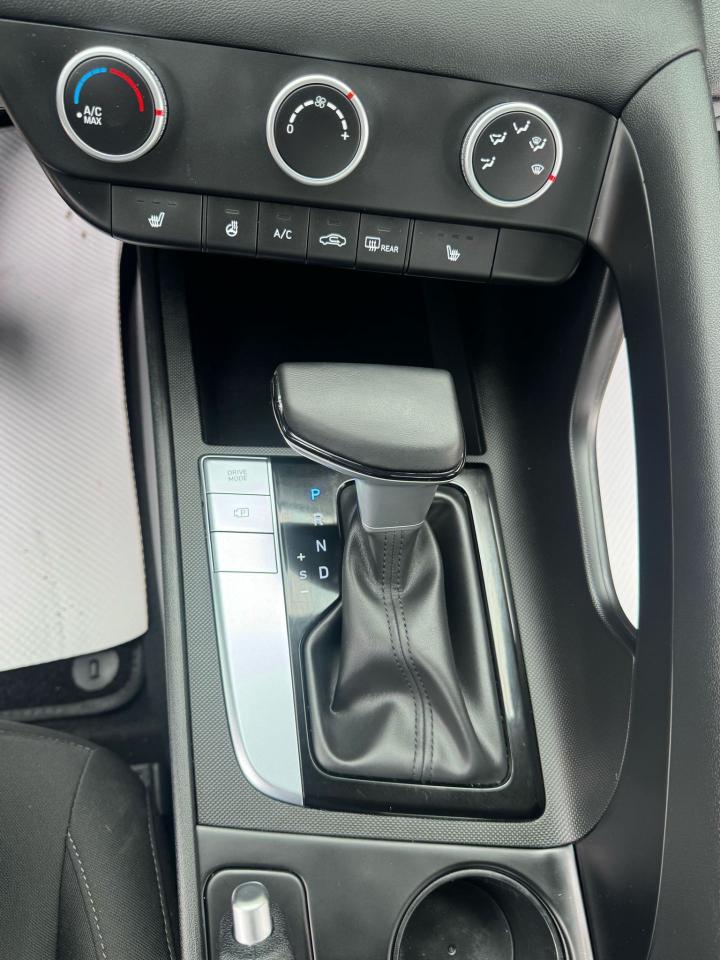 2025 Hyundai Elantra Preferred - Photo #18