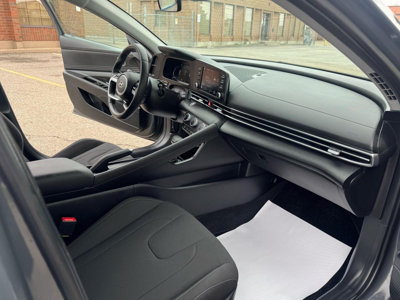 2025 Hyundai Elantra Preferred - Photo #14
