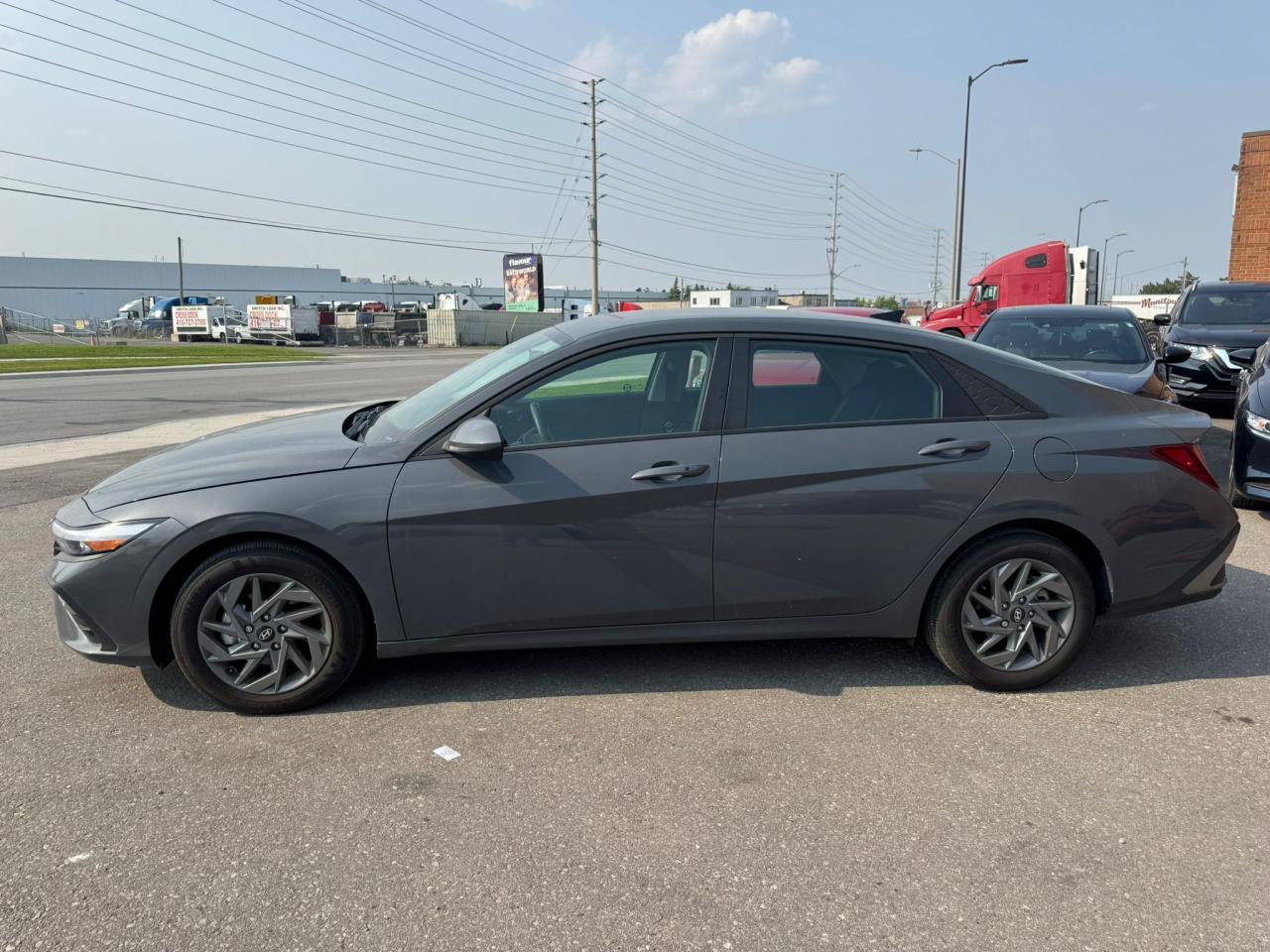 2025 Hyundai Elantra Preferred - Photo #4