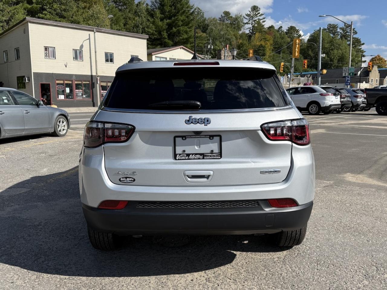 2025 Jeep Compass NORTH 4X4 Photo