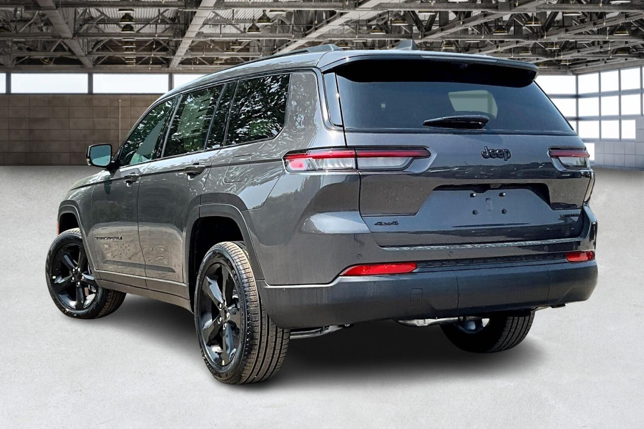 2025 Jeep Grand Cherokee L LIMITED 4X4 | LuxTech2 | PanoRoof | Black Pkg Photo