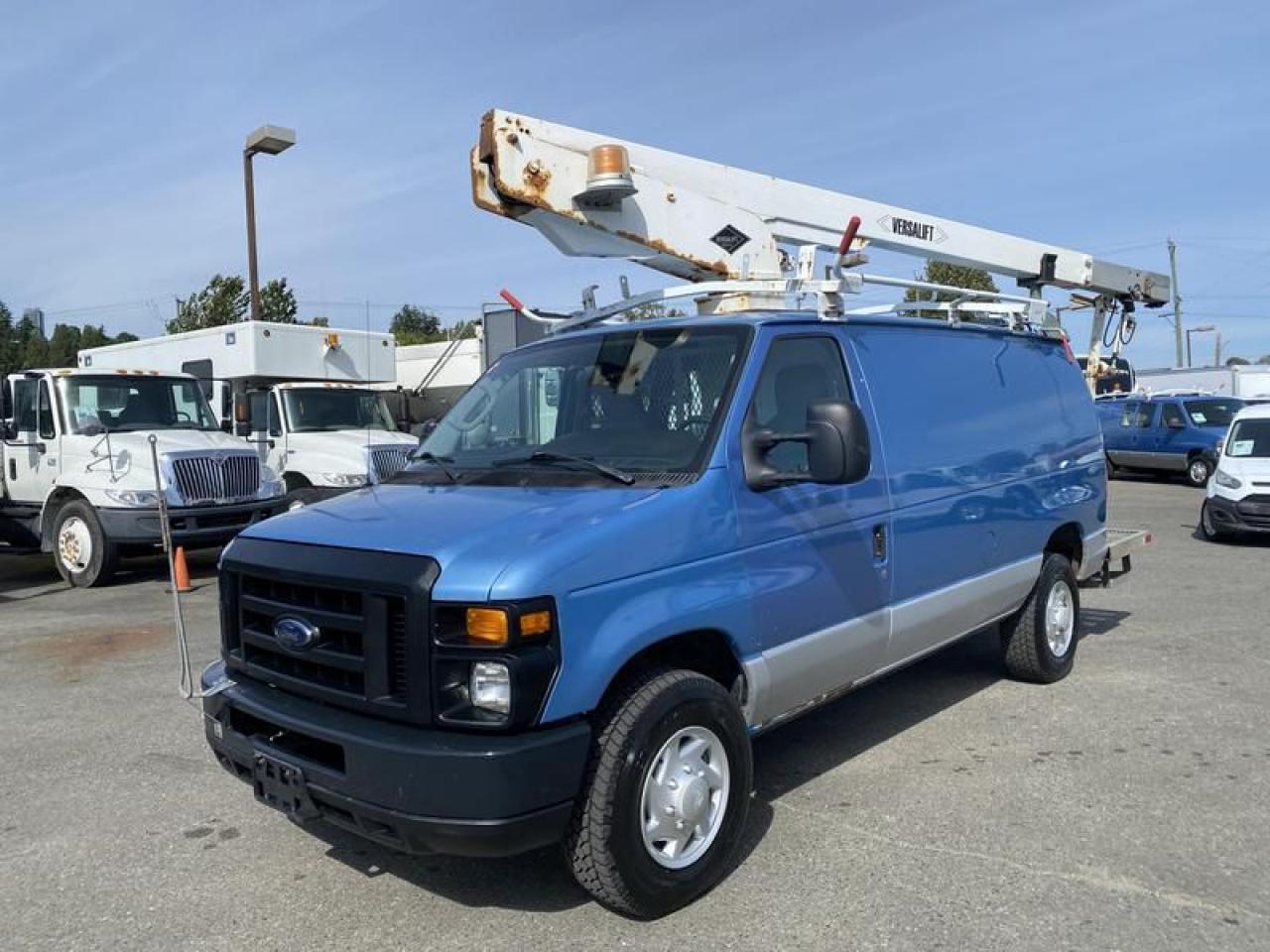 Used 2009 Ford Econoline E-350 Super Duty Bucket Truck Cargo Van (Missing Bucket) for sale in Burnaby, BC