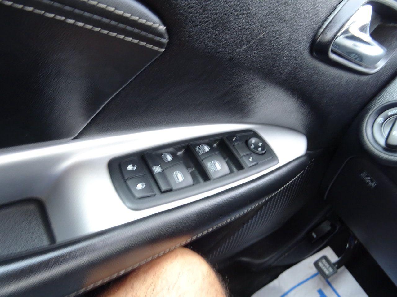 2011 Dodge Journey R/T - Photo #15
