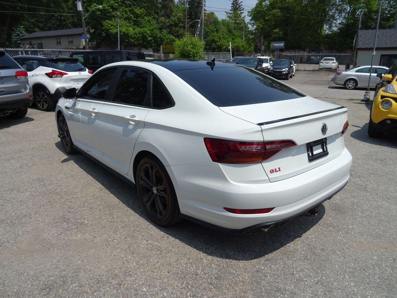 2019 Volkswagen Jetta GLI - Photo #9