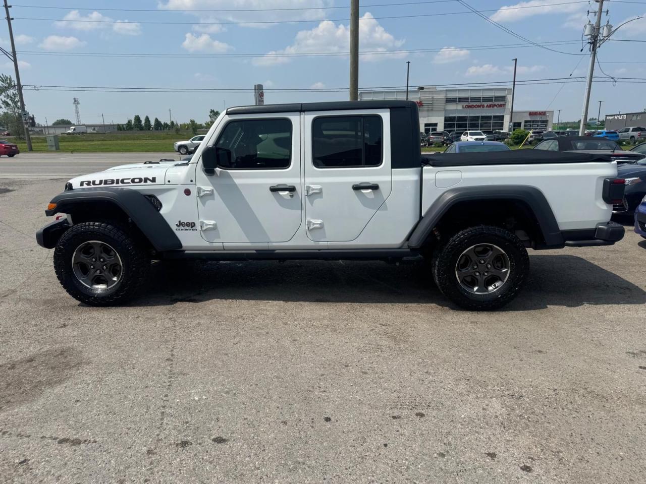 2020 Jeep Gladiator RUBICON, LEATHER, HARD TOP, LOADED, ONLY 68KMS - Photo #2