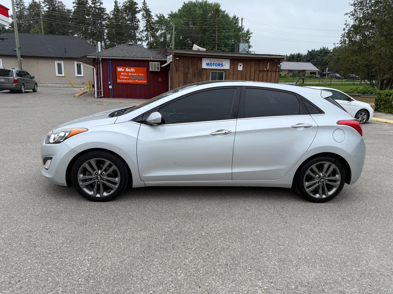 2016 Hyundai Elantra GT Limited panoramic roof heated seats navigation - Photo #13