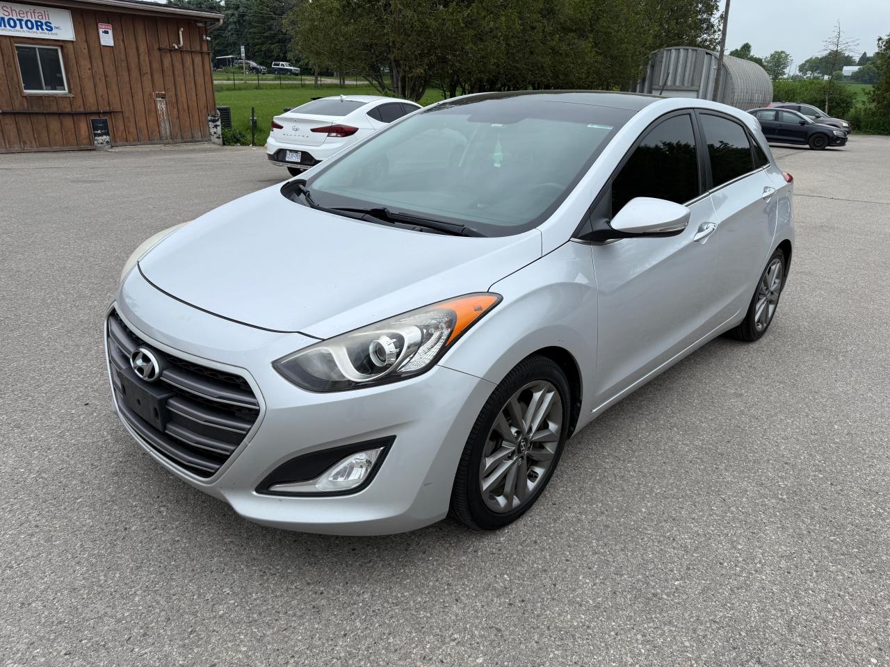 2016 Hyundai Elantra GT Limited panoramic roof heated seats navigation - Photo #10