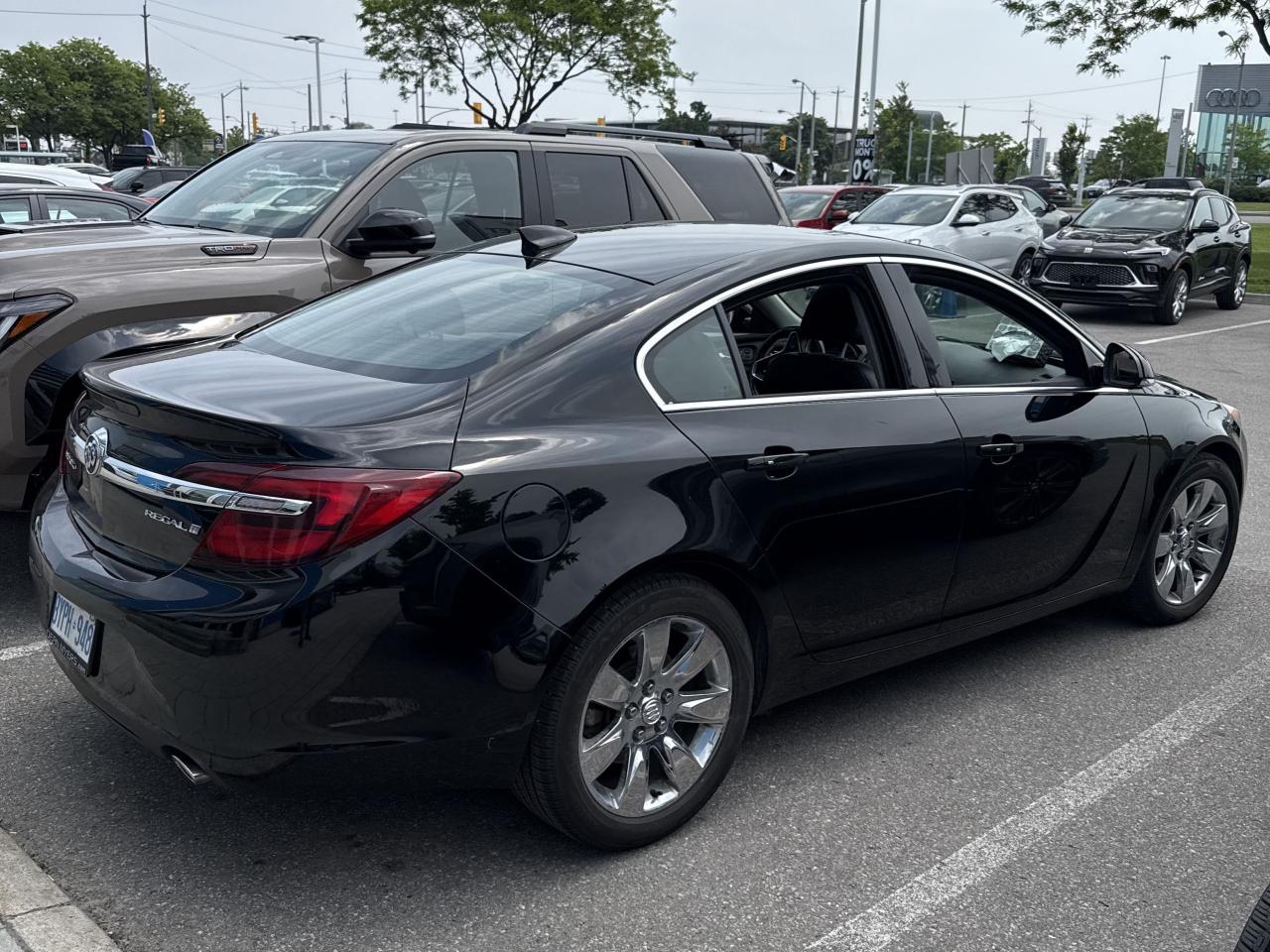 2016 Buick Regal Premium I | Leather | Sunroof | Nav | Cam | Alloys Photo16