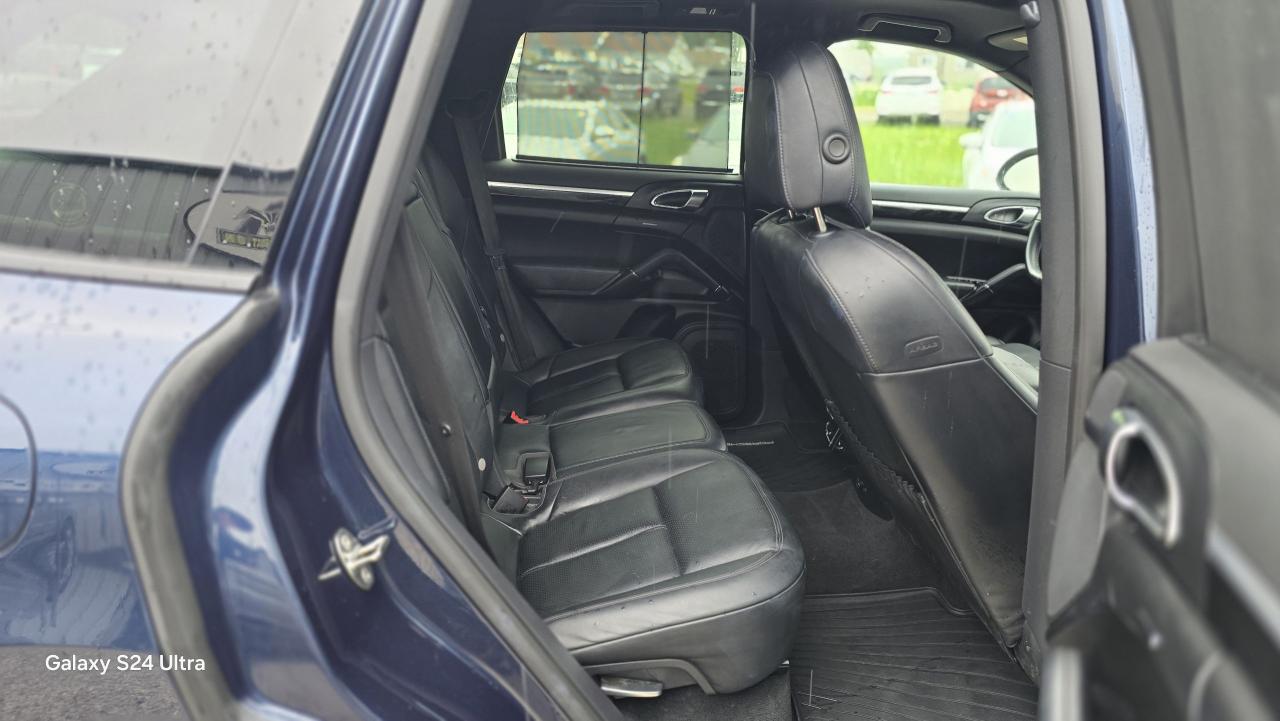 2014 Porsche Cayenne S - Photo #15