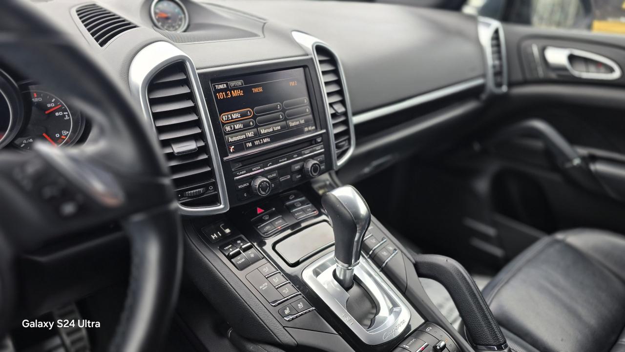 2014 Porsche Cayenne S - Photo #20