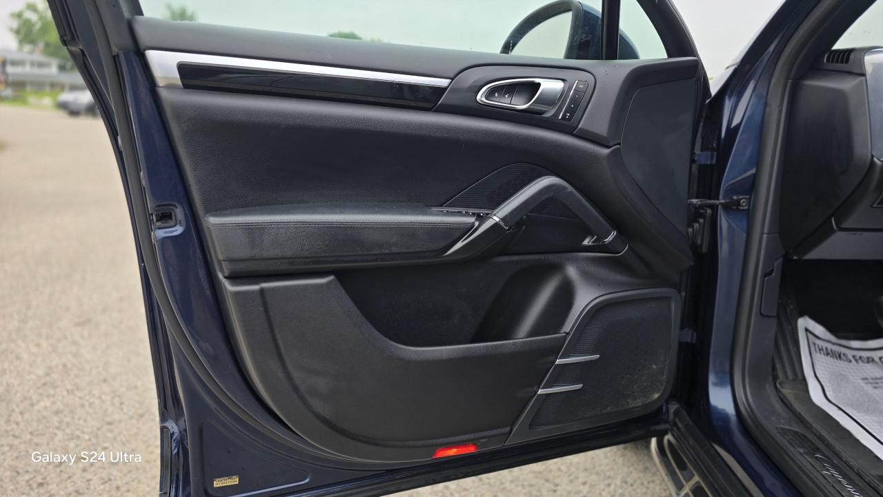 2014 Porsche Cayenne S - Photo #18