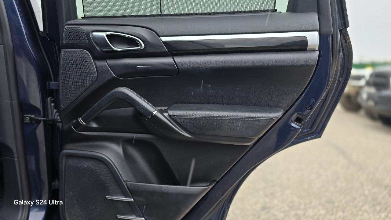 2014 Porsche Cayenne S - Photo #14