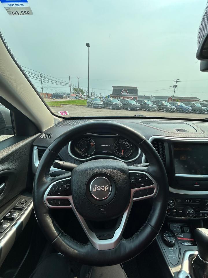 2018 Jeep Cherokee Trailhawk - Photo #9