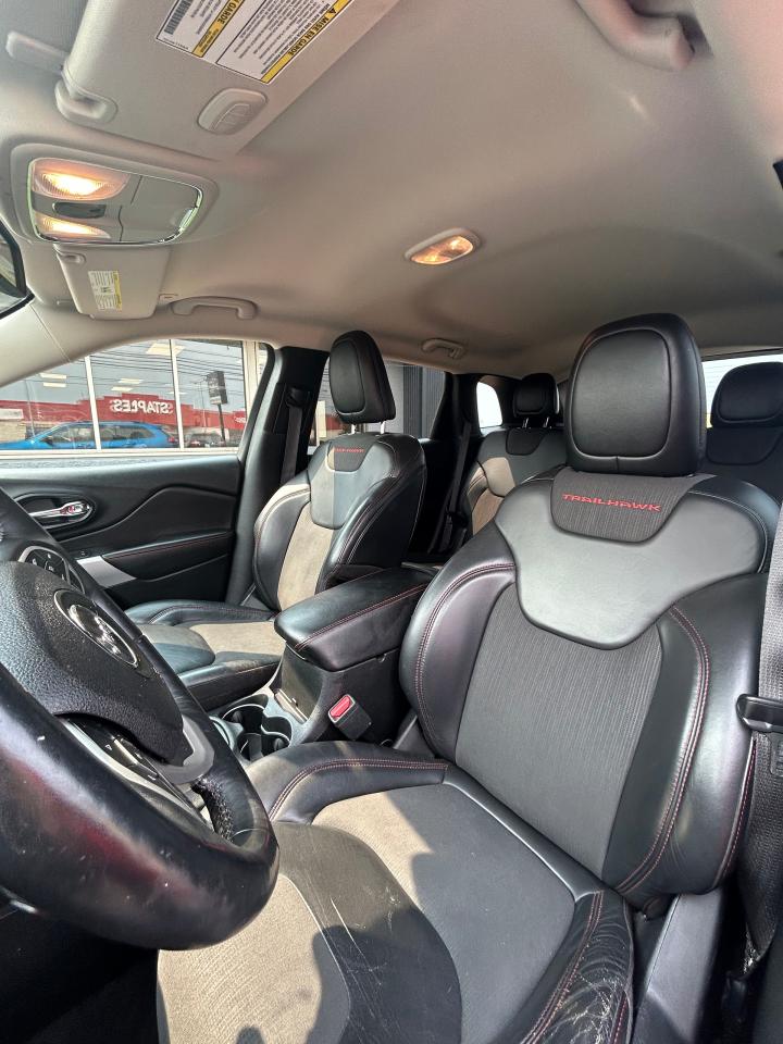 2018 Jeep Cherokee Trailhawk - Photo #8