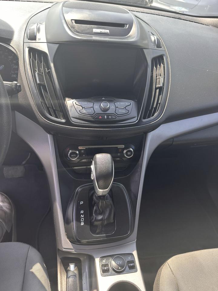 2015 Ford Escape SE - Photo #9