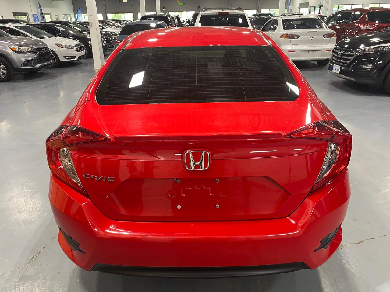 2018 Honda Civic EX-T - Photo #4