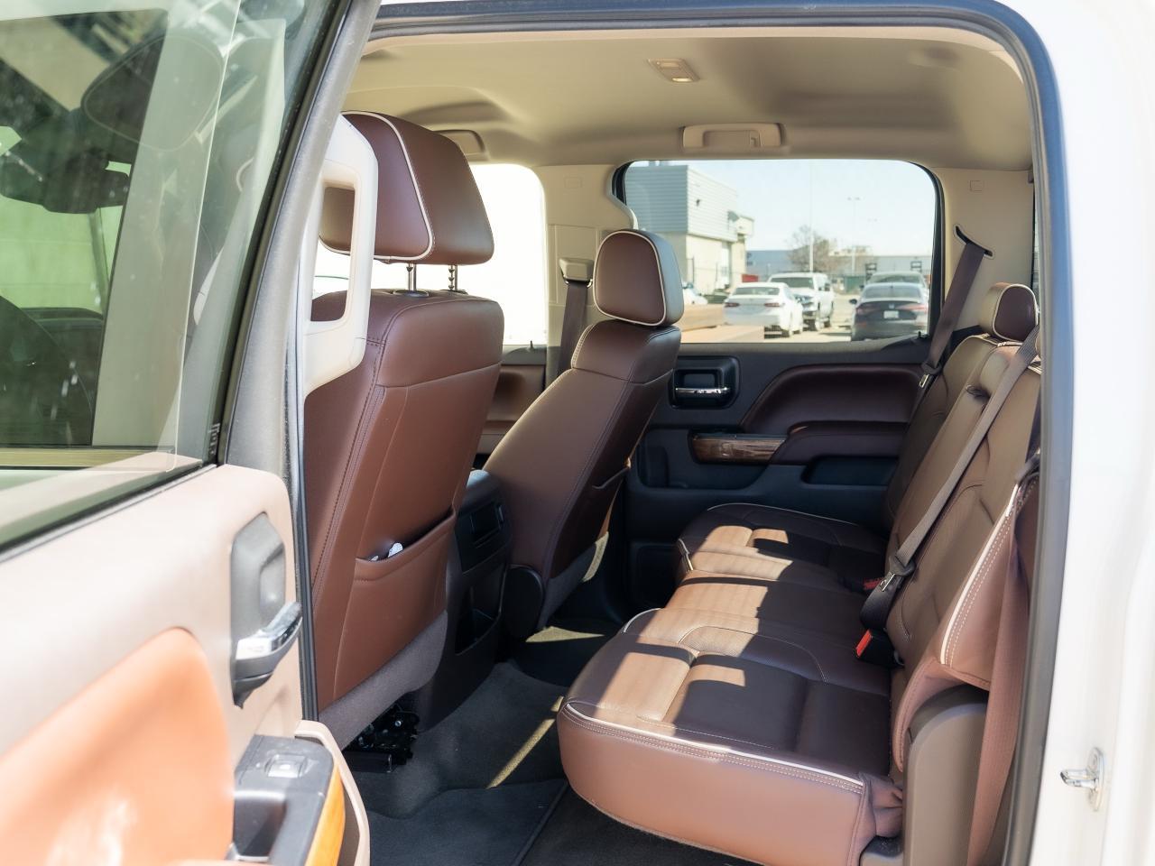 2017 Chevrolet Silverado 1500 High Country - Photo #17