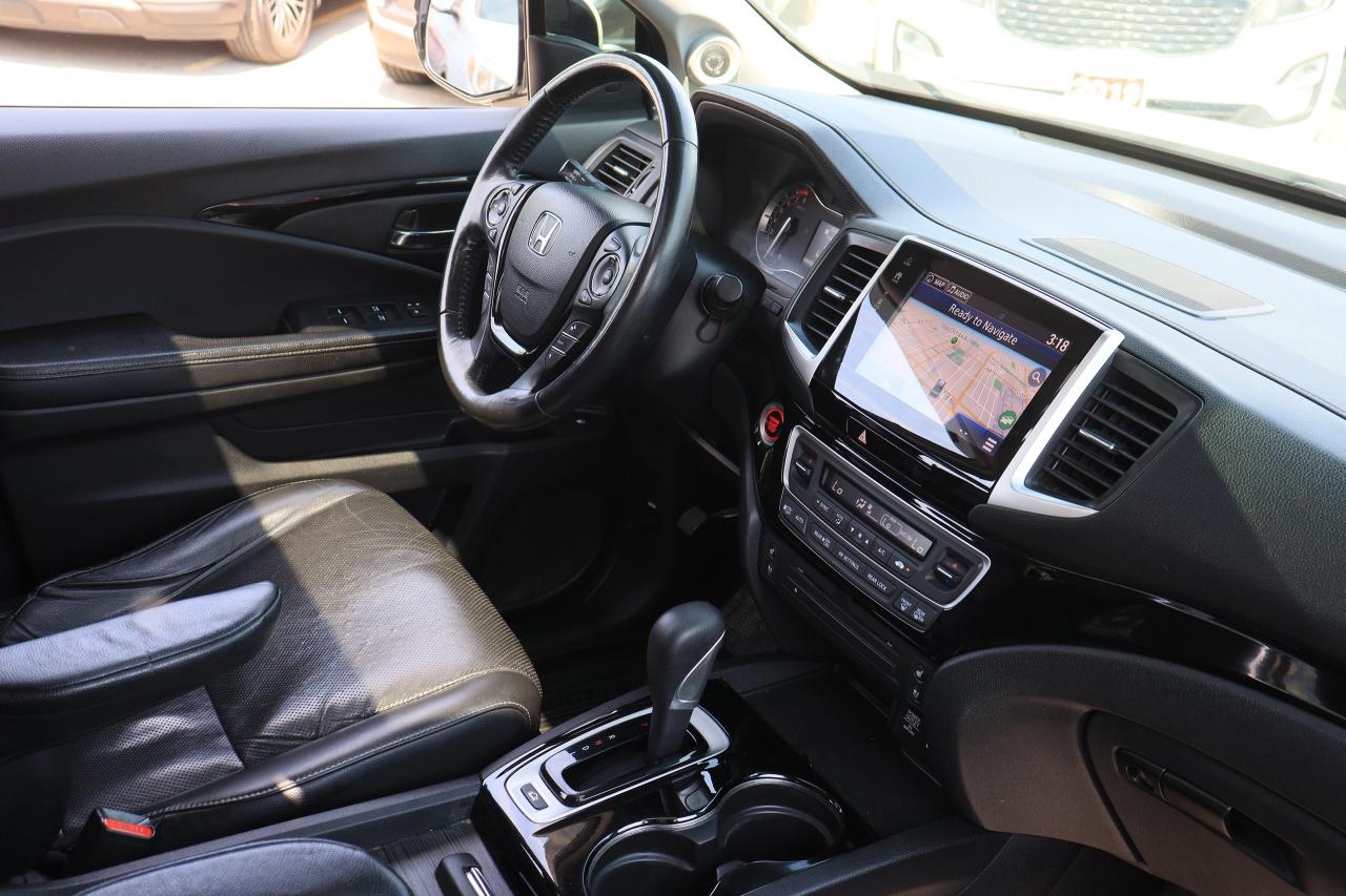 2017 Honda Ridgeline Touring | AWD | Leather | Roof | Nav | Cam | Tints Photo88