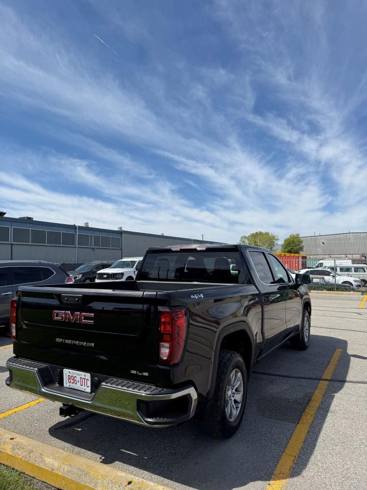 2023 GMC Sierra 1500 SLE - Photo #3
