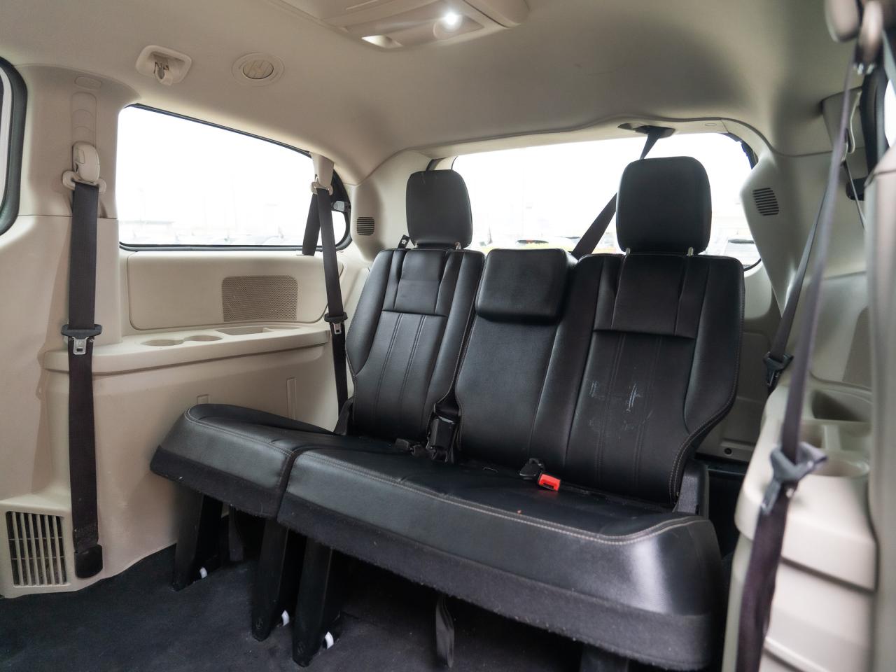 2018 Dodge Grand Caravan Crew Plus - Photo #19