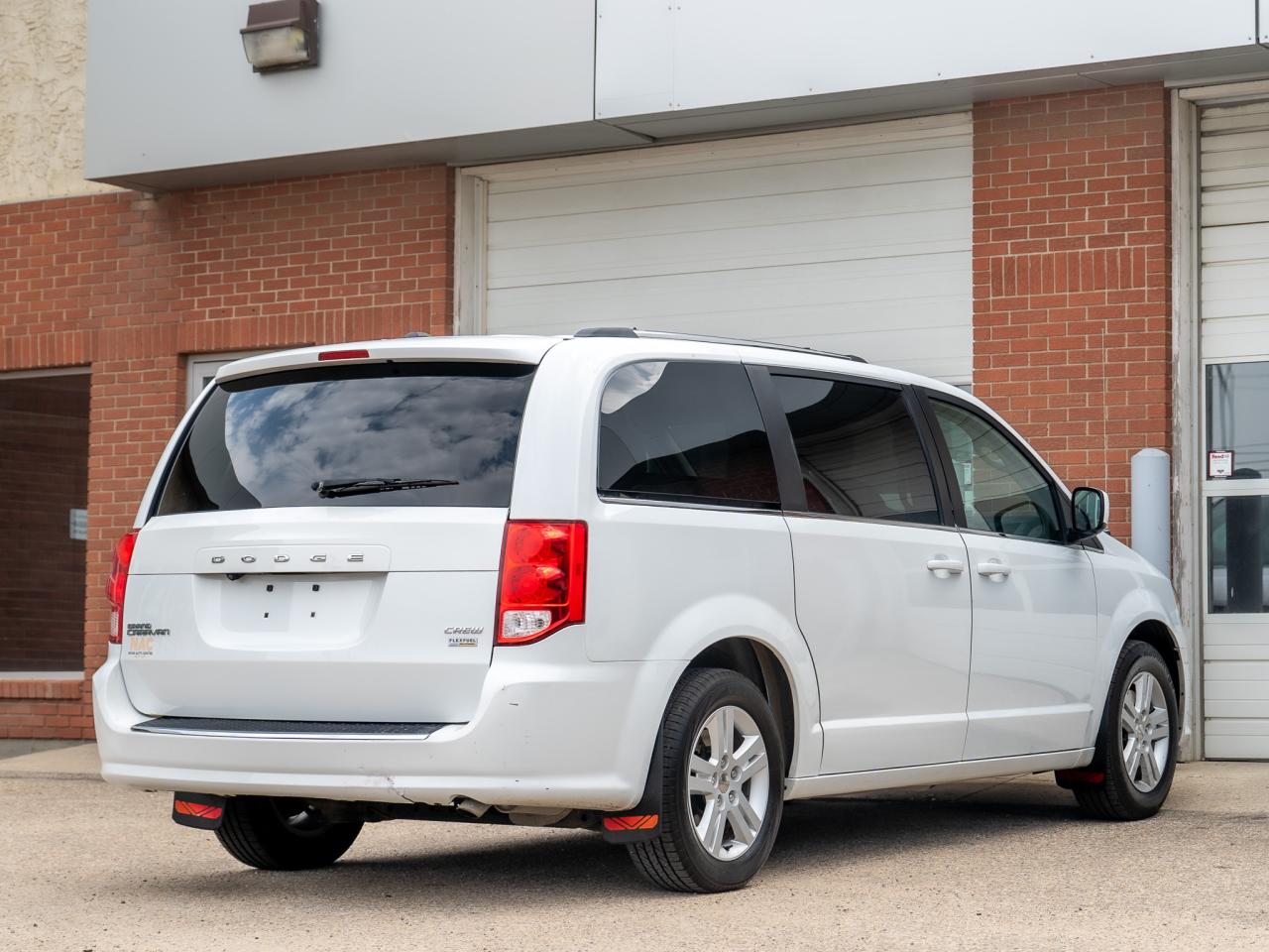 2018 Dodge Grand Caravan Crew Plus - Photo #6