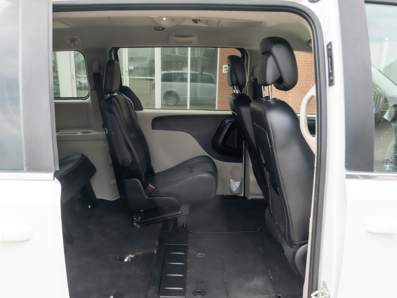 2018 Dodge Grand Caravan Crew Plus - Photo #18