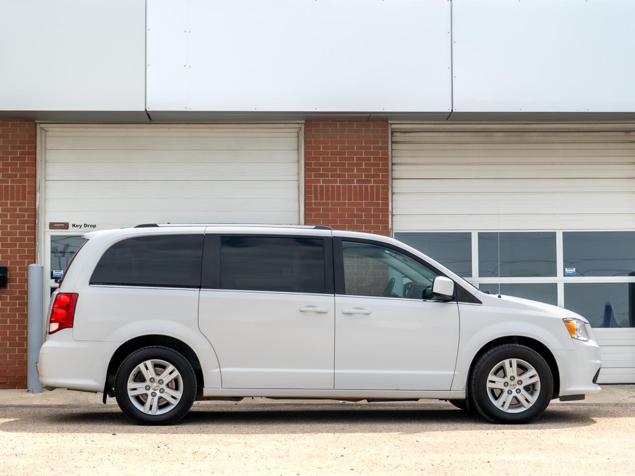 2018 Dodge Grand Caravan Crew Plus - Photo #5