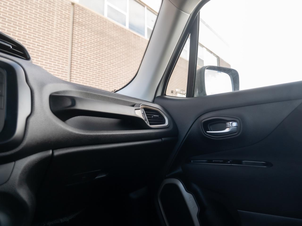 2017 Jeep Renegade Sport - Photo #22