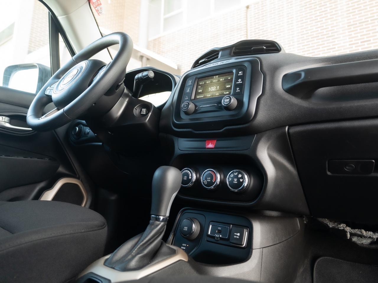 2017 Jeep Renegade Sport - Photo #9