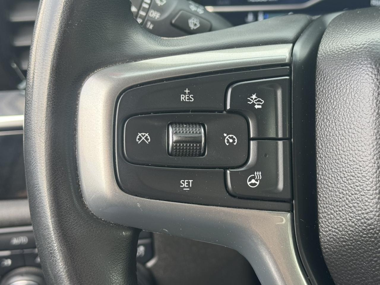 2023 Chevrolet Silverado 1500 4WD Crew Cab 147" LT Photo