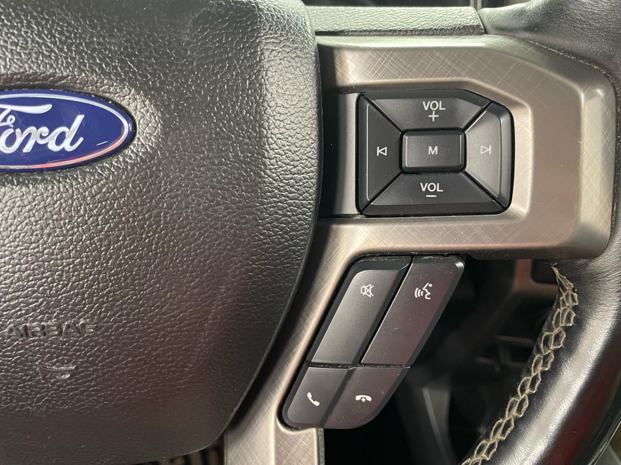 2018 Ford F-150 Limited 4WD SuperCrew 5.5' Box Photo16