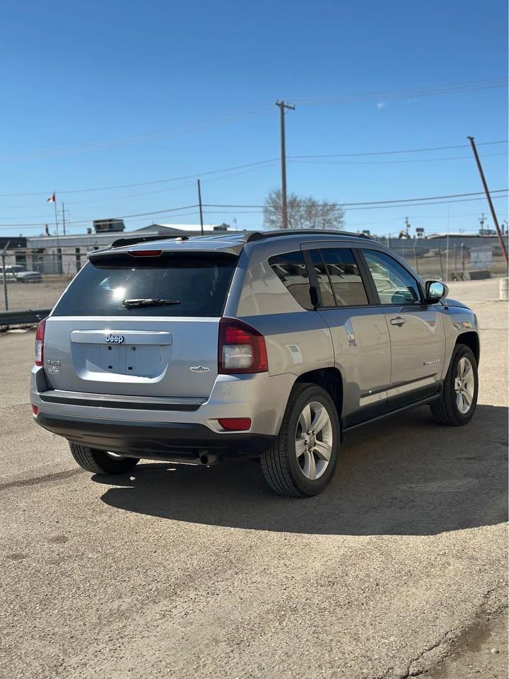 2017 Jeep Compass North Edition - Photo #4