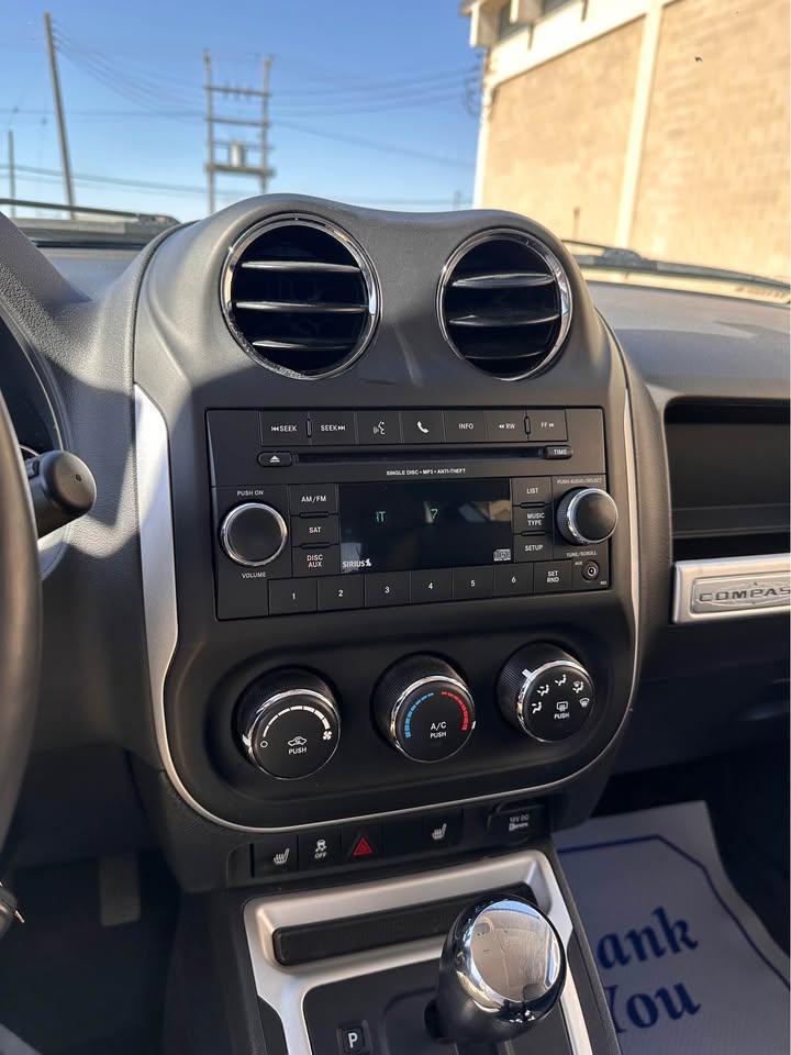 2017 Jeep Compass North Edition - Photo #9