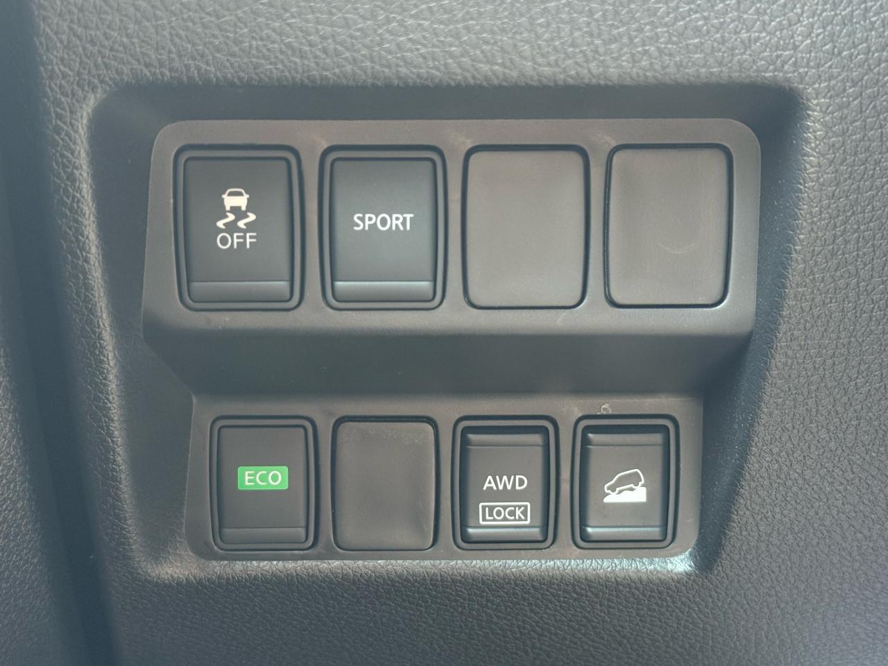 2015 Nissan Rogue SV | Backup Camera | Heated Seats | Sunroof - Photo #16