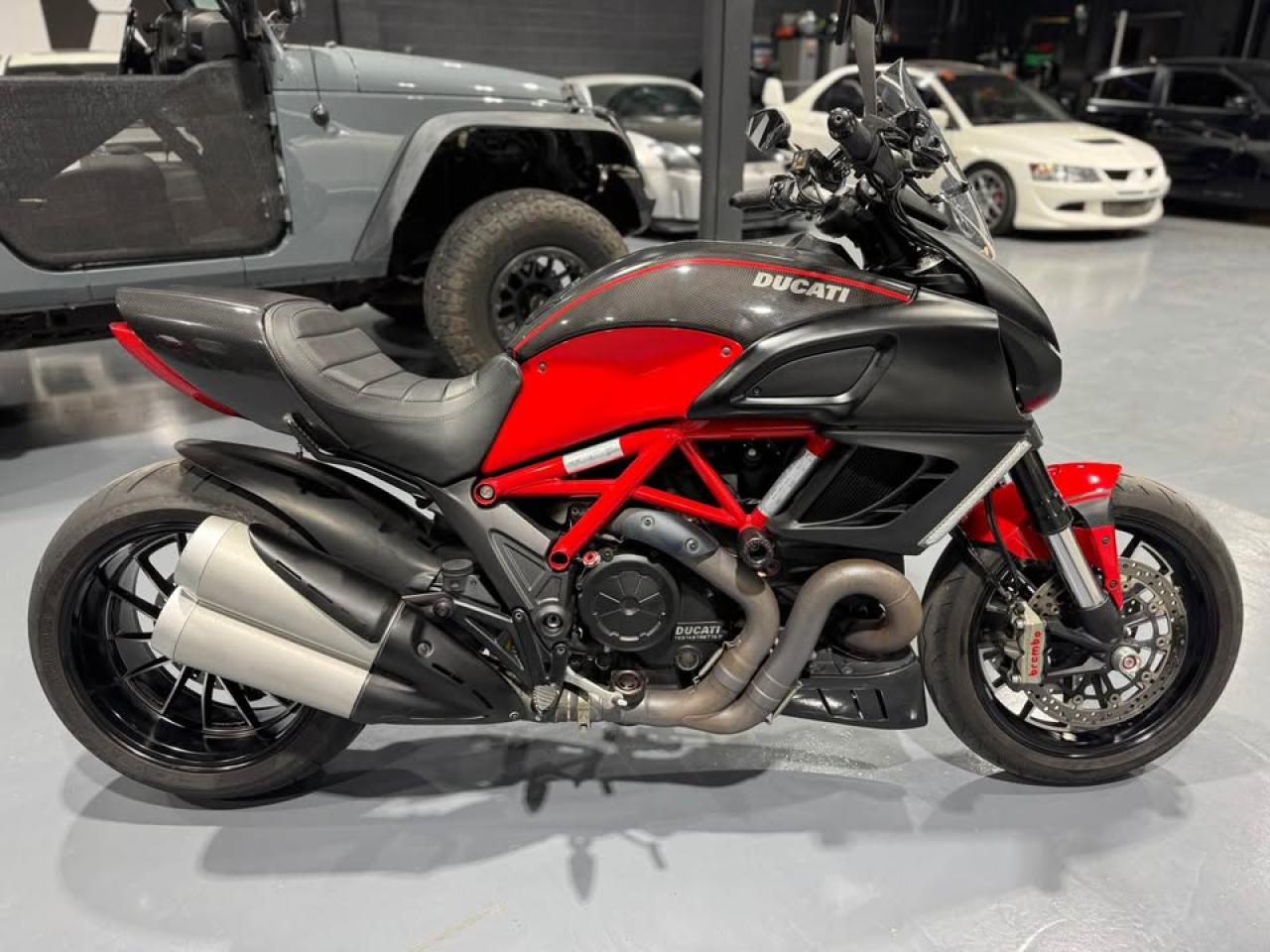 2011 Ducati Diavel  Carbon - Photo #5