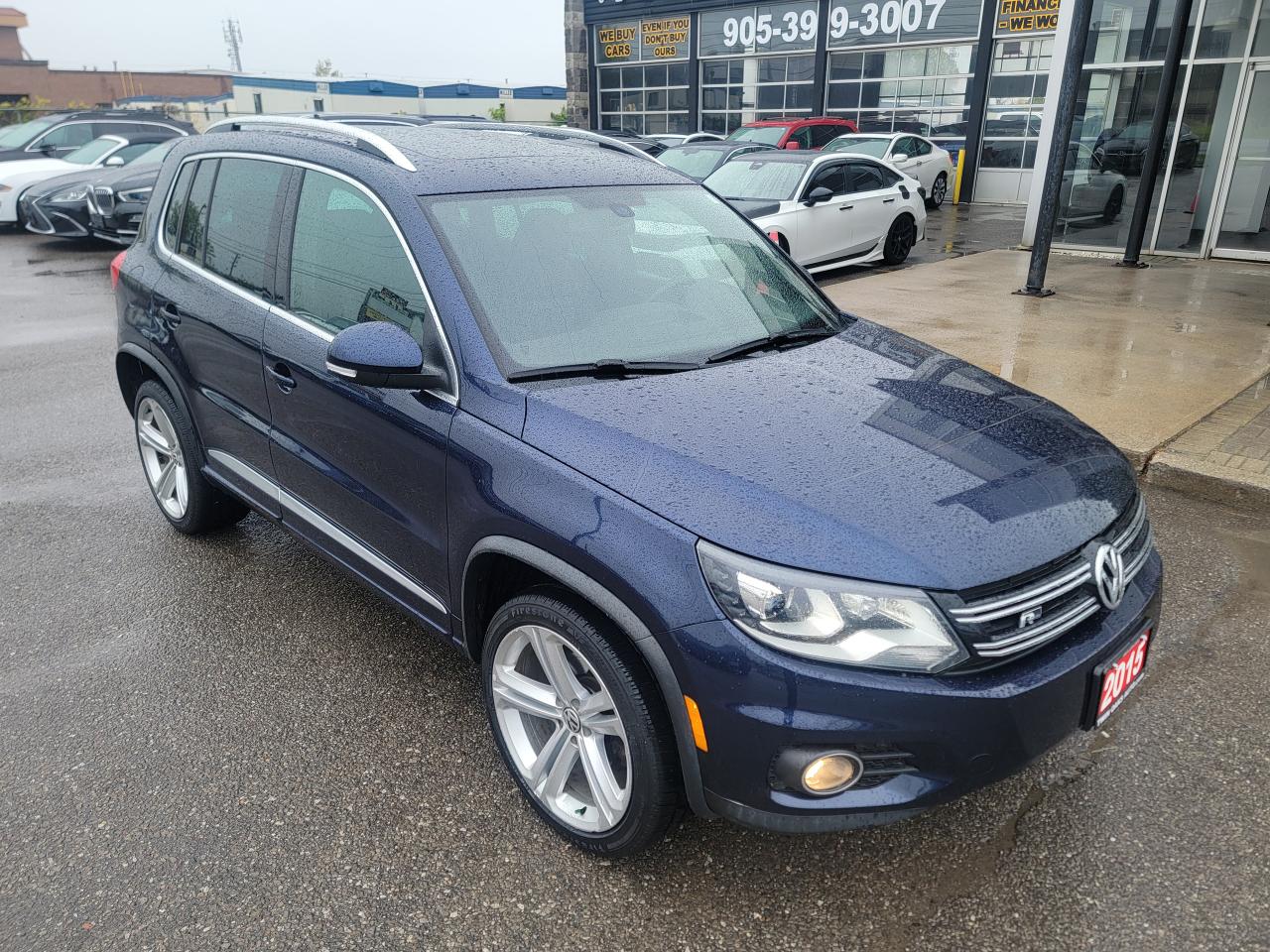 2015 Volkswagen Tiguan Highline | R-LINE Photo2