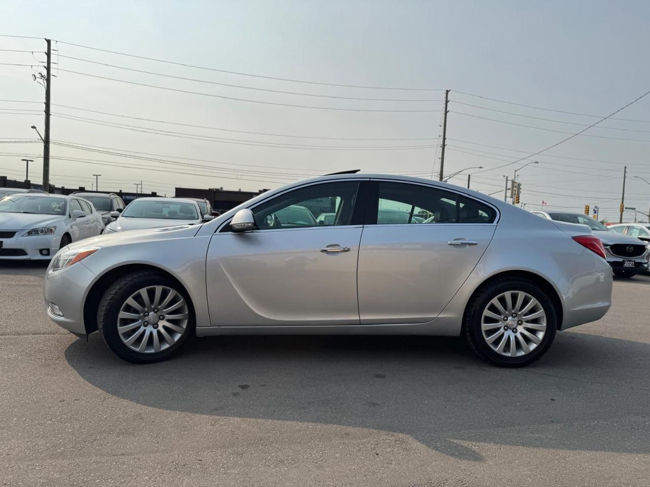 2012 Buick Regal AUTO NO ACCIDENT HEATED SEATS LEATHER SUNROOF B-T Photo3