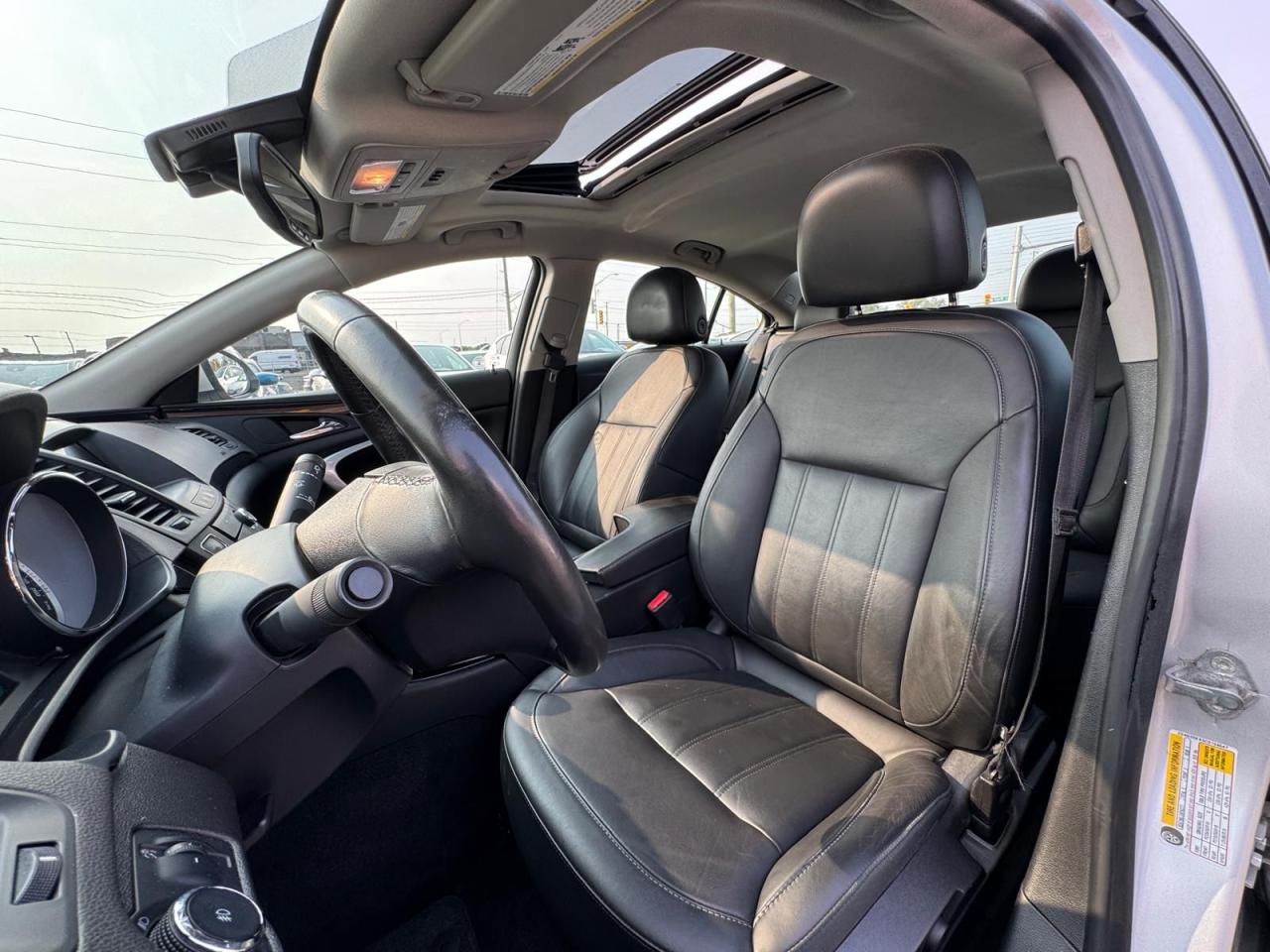 2012 Buick Regal AUTO NO ACCIDENT HEATED SEATS LEATHER SUNROOF B-T - Photo #10
