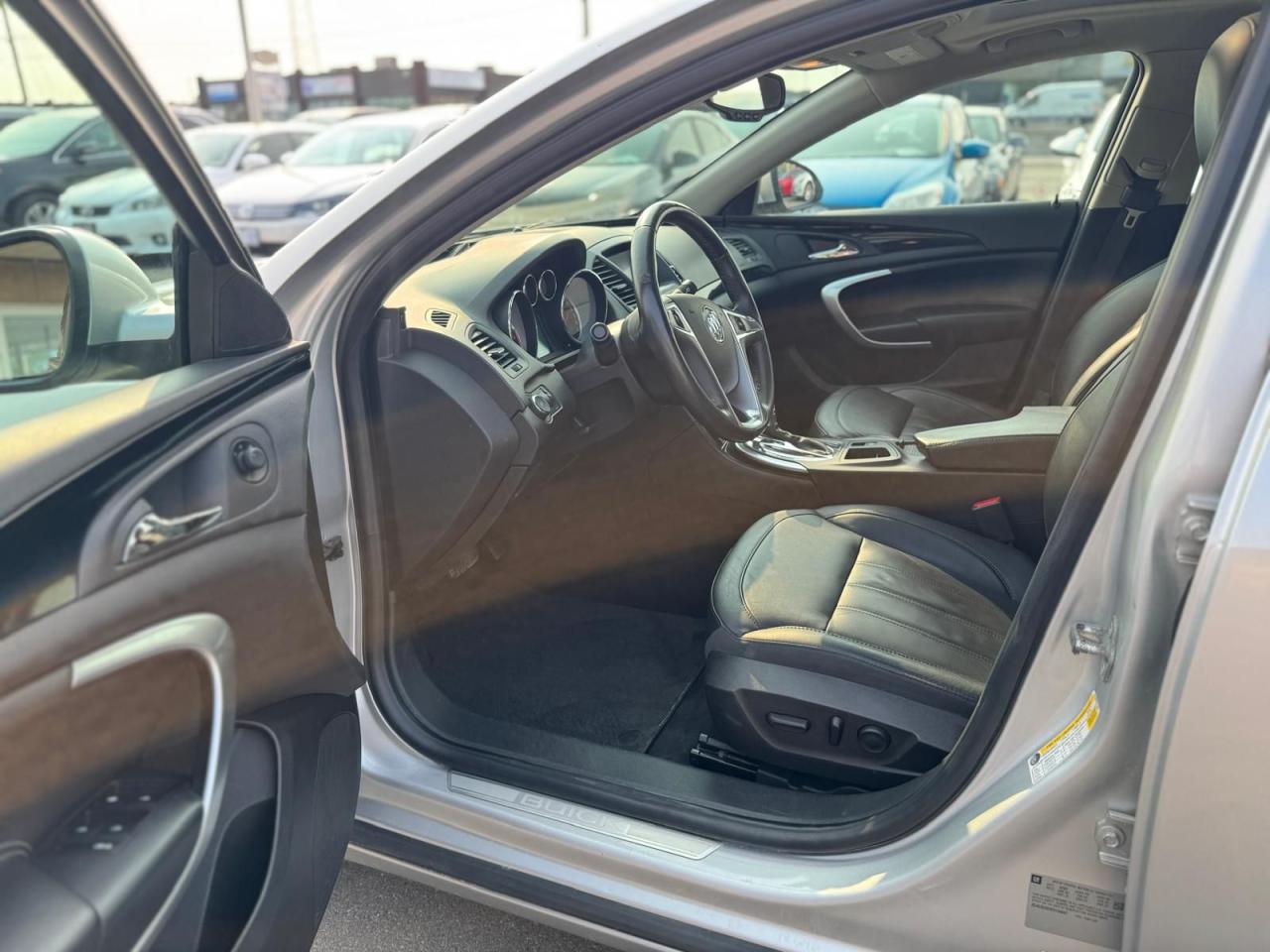 2012 Buick Regal AUTO NO ACCIDENT HEATED SEATS LEATHER SUNROOF B-T - Photo #11