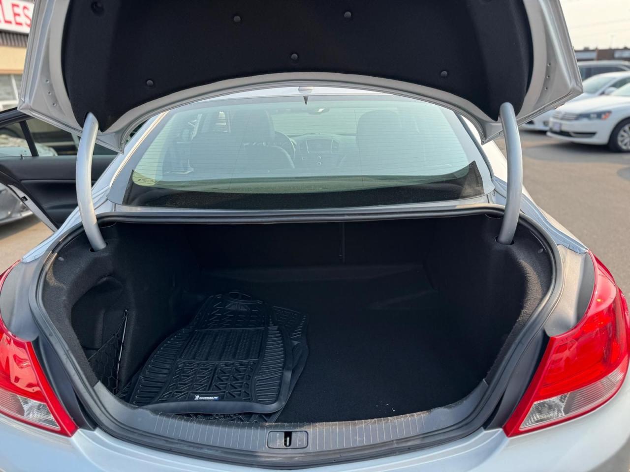 2012 Buick Regal AUTO NO ACCIDENT HEATED SEATS LEATHER SUNROOF B-T - Photo #13
