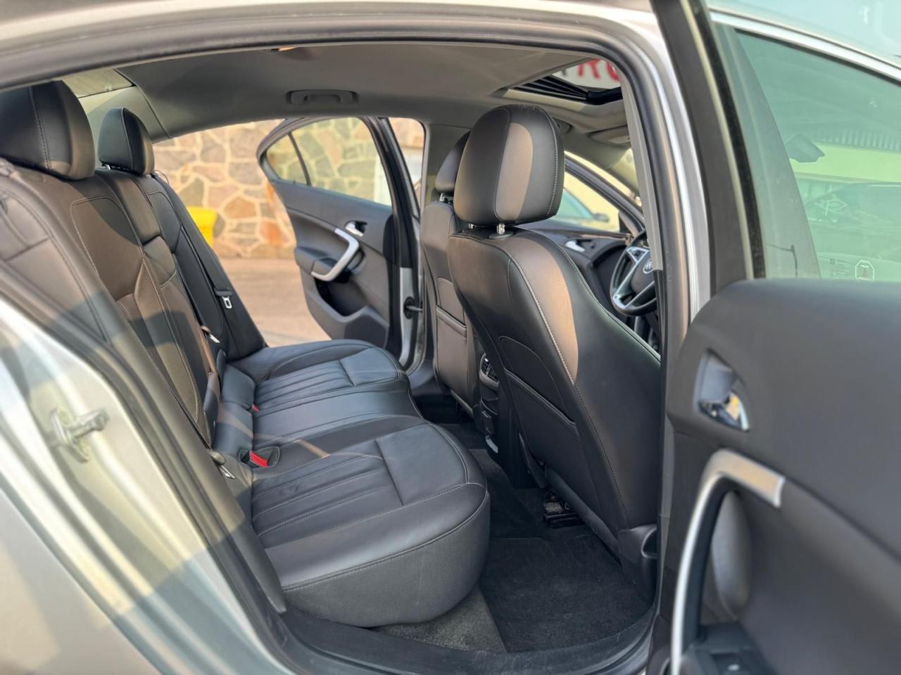 2012 Buick Regal AUTO NO ACCIDENT HEATED SEATS LEATHER SUNROOF B-T - Photo #14