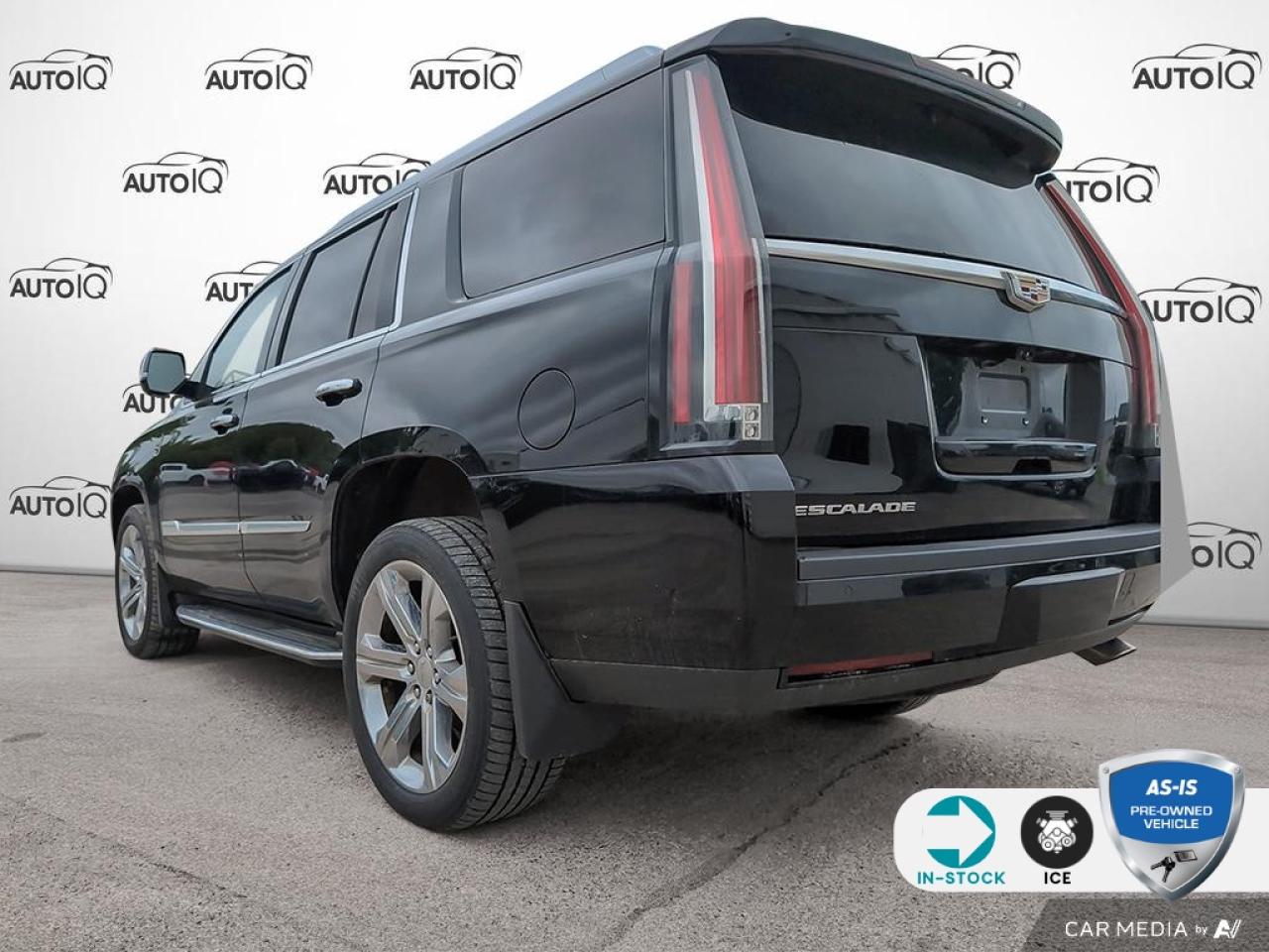 2017 Cadillac Escalade Luxury 6.2L | POWER MOONROOF Photo3