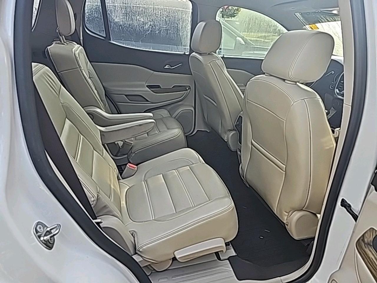 2017 GMC Acadia Denali New front and rear brake pads and rotors Photo4