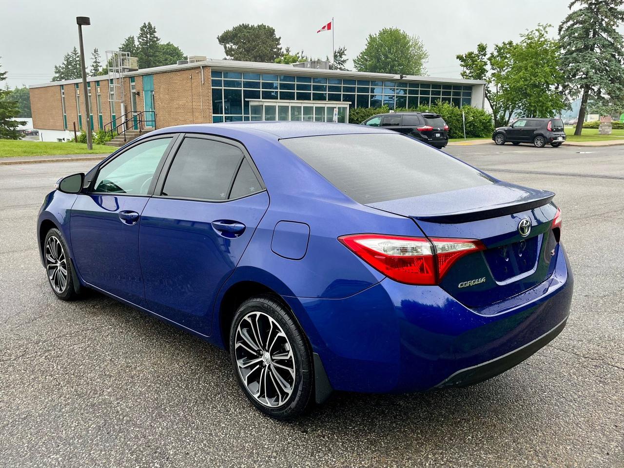 2016 Toyota Corolla S - Photo #9