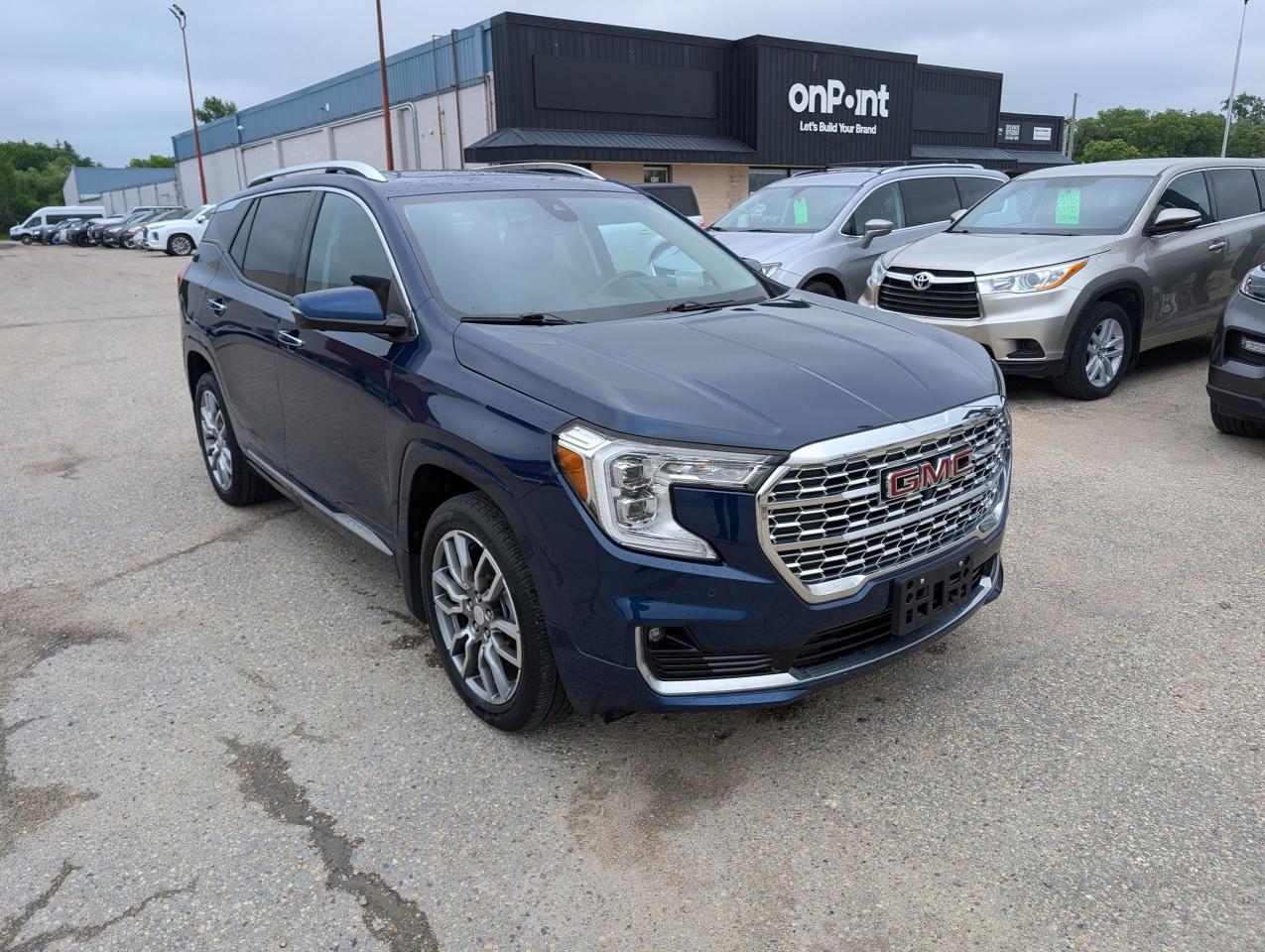 2022 GMC Terrain Denali | Heated Cooled Seats | CarPlay - Photo #2