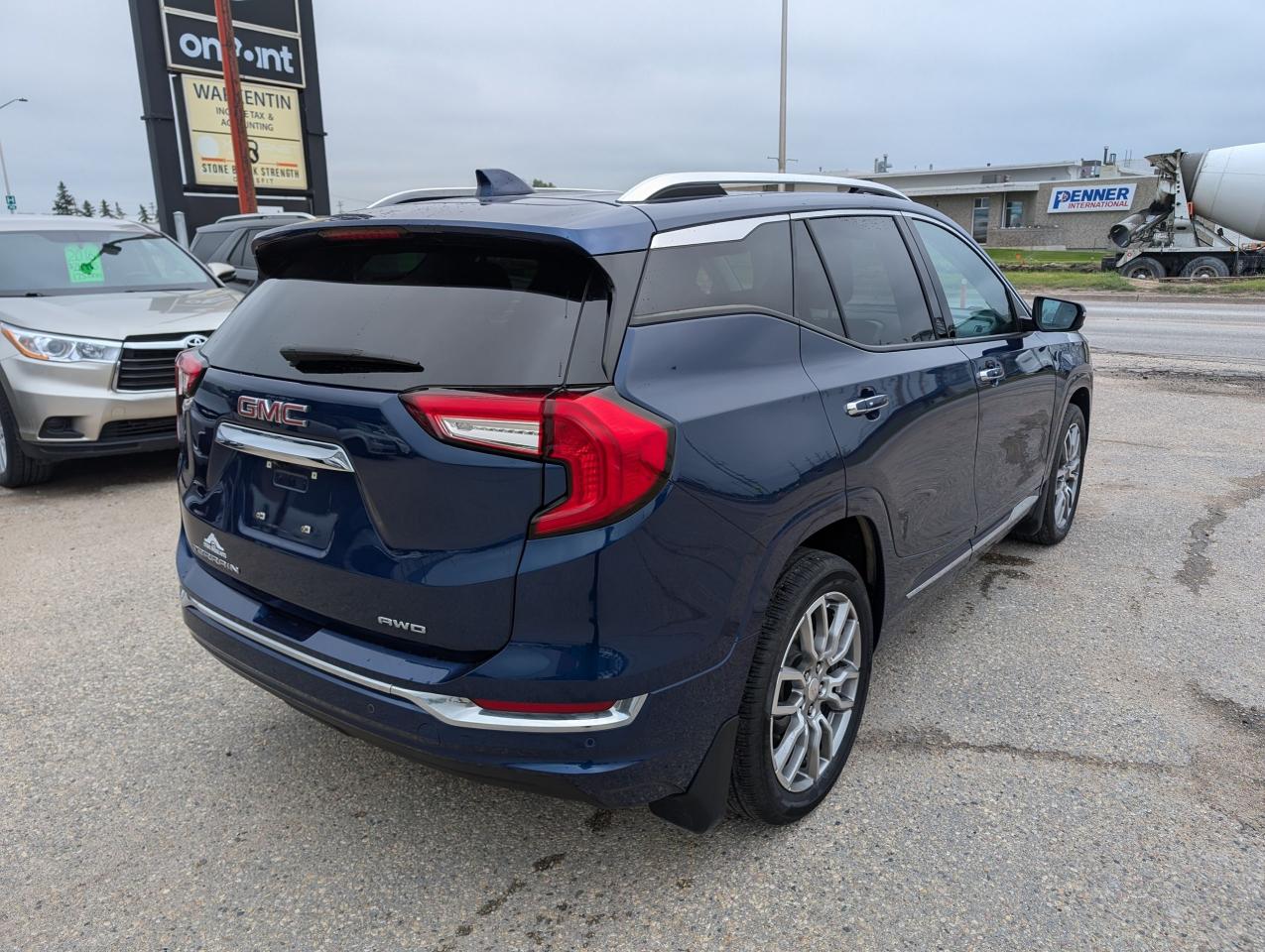 2022 GMC Terrain Denali | Heated Cooled Seats | CarPlay - Photo #4