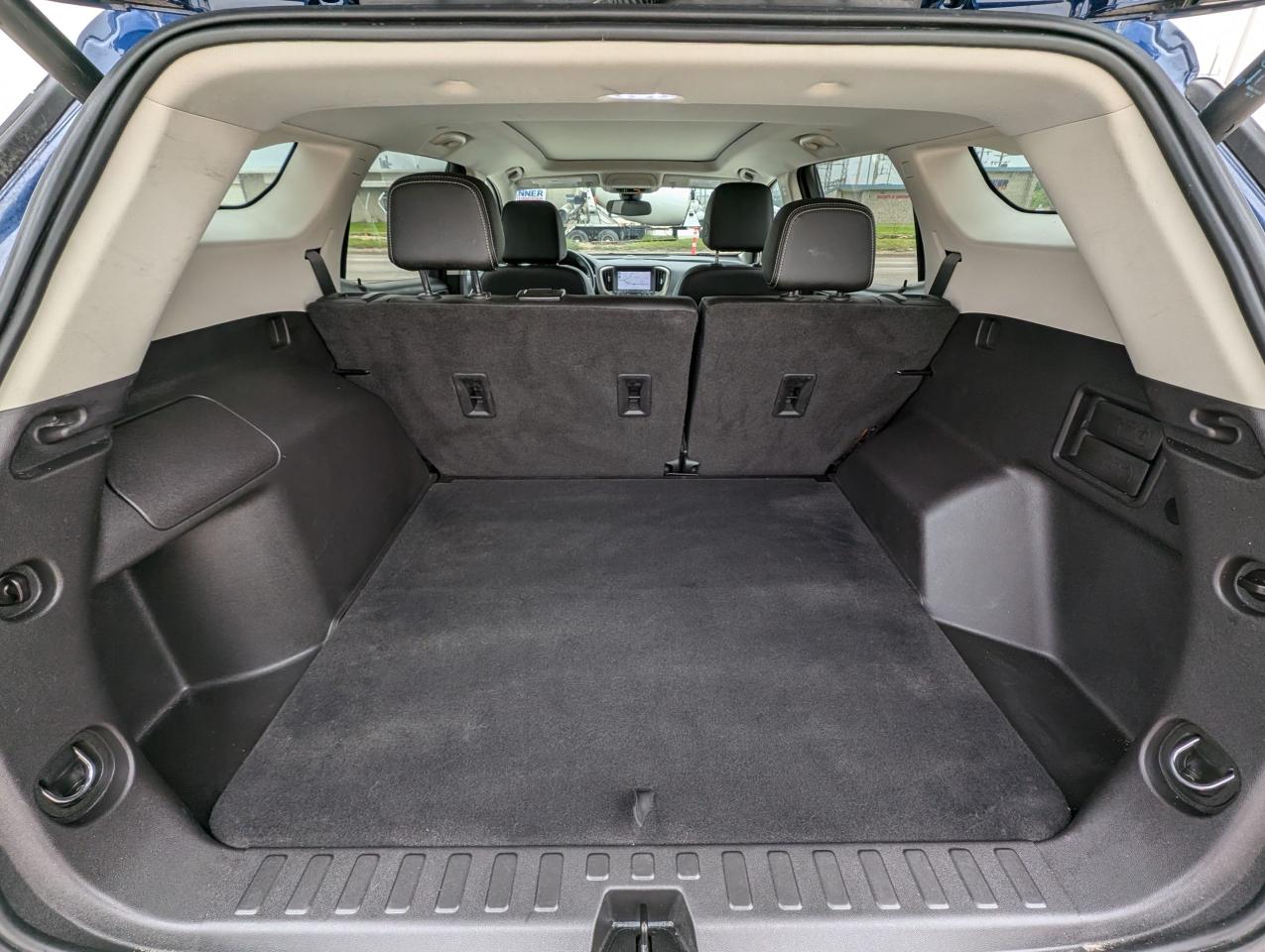 2022 GMC Terrain Denali | Heated Cooled Seats | CarPlay - Photo #5