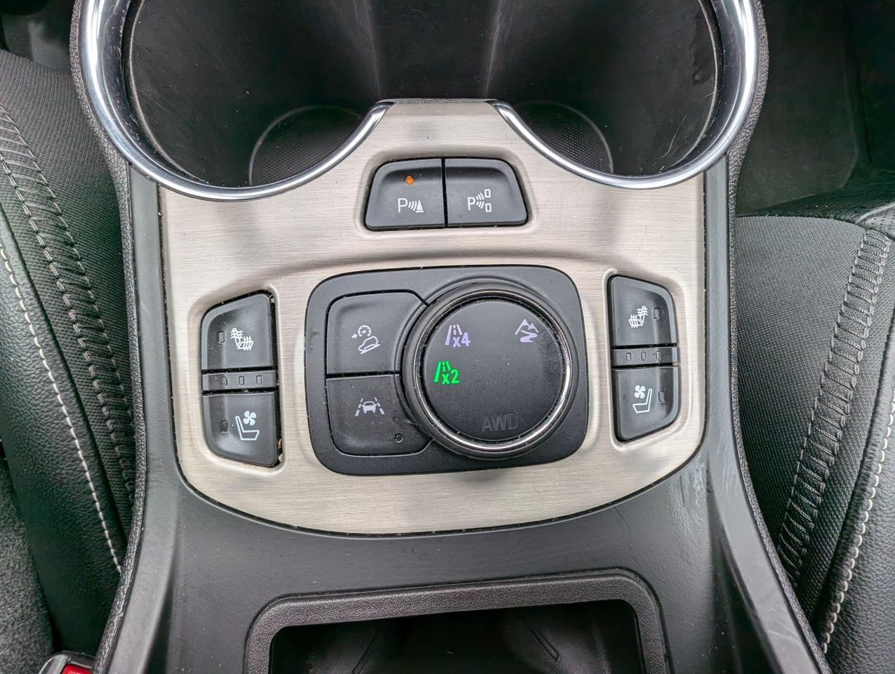 2022 GMC Terrain Denali | Heated Cooled Seats | CarPlay - Photo #12