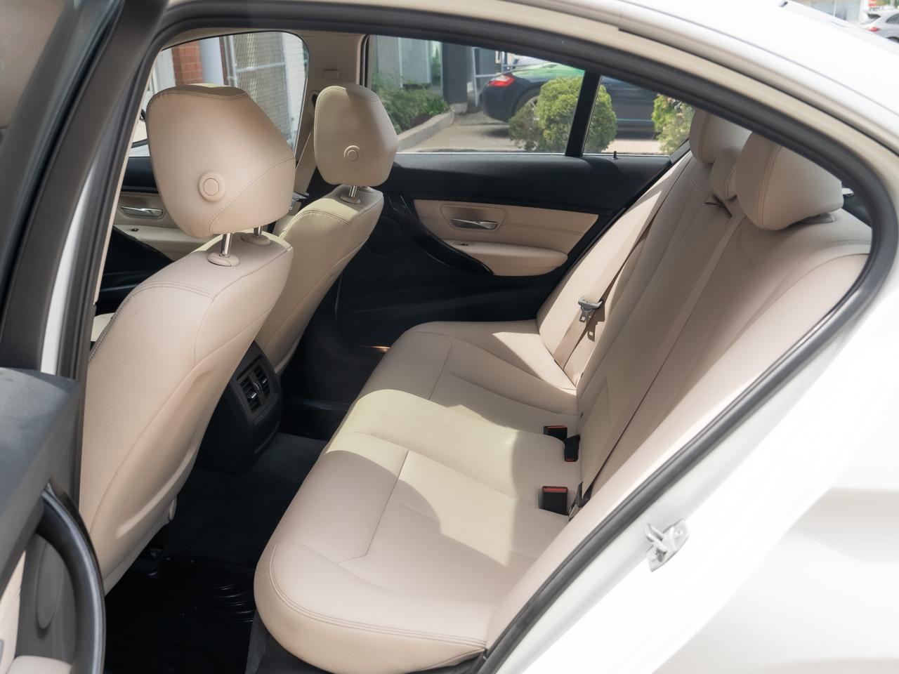 2014 BMW 3 Series 328i xDrive - Photo #20